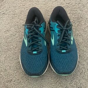 Brooks running shoes VGUC